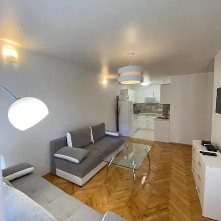 아파트 Apartament Sunny *